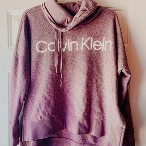 ✰CALVIN KLEIN CHEETAH PRINT SWEATSHIRT✰